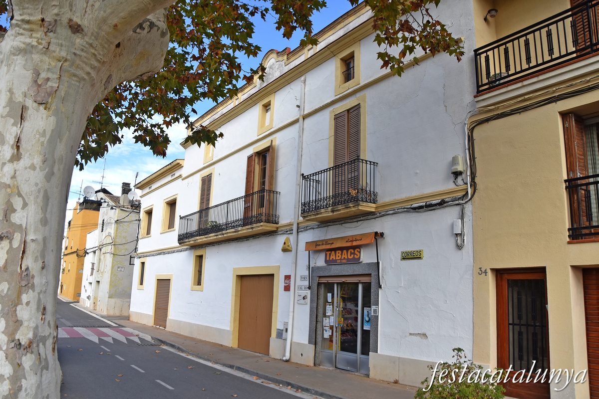 La fachada de Cal Roc
